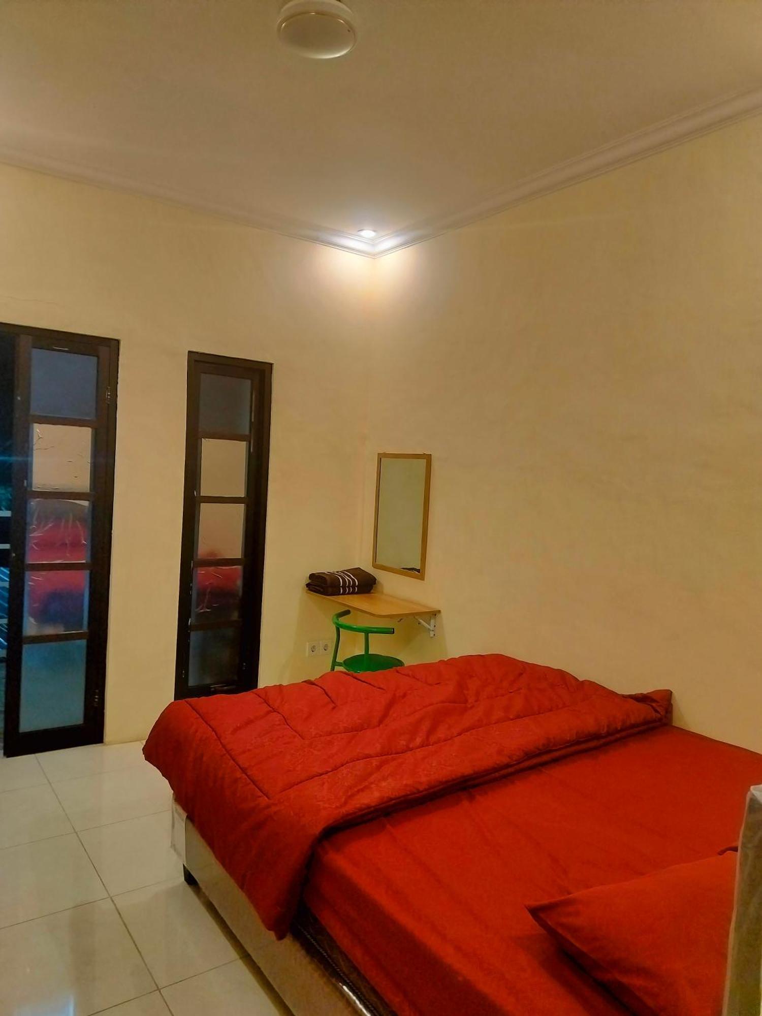Sulfat Indah Home Stay Syariah Ngadipuro Exteriör bild