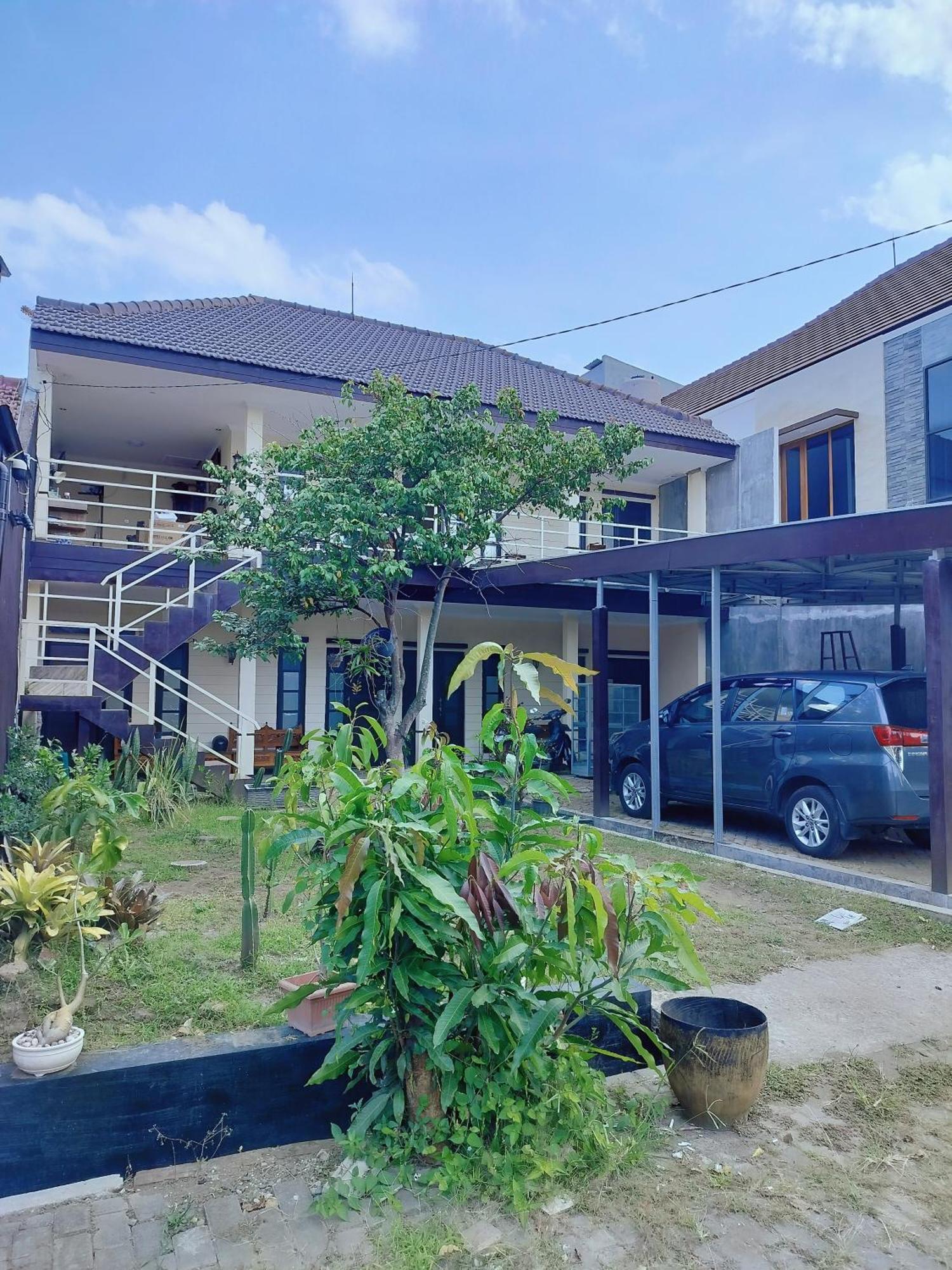 Sulfat Indah Home Stay Syariah Ngadipuro Exteriör bild